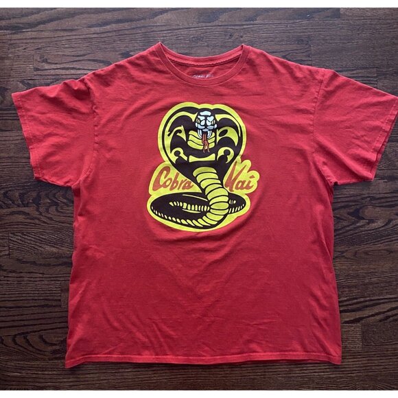 Cobra Kai Shirt Size XL  Red Snake Logo Design Graphic Adult Casual Unisex - Picture 4 of 7